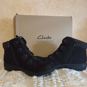 Clark's Collection NIB Suede 7.5 Wide